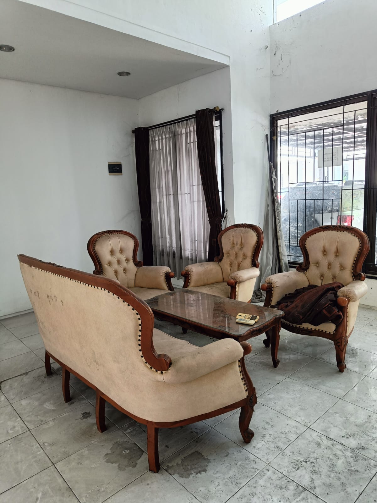 Rumah Disewakan Semi Funished di Cluster Elysium Lippo Cikarang